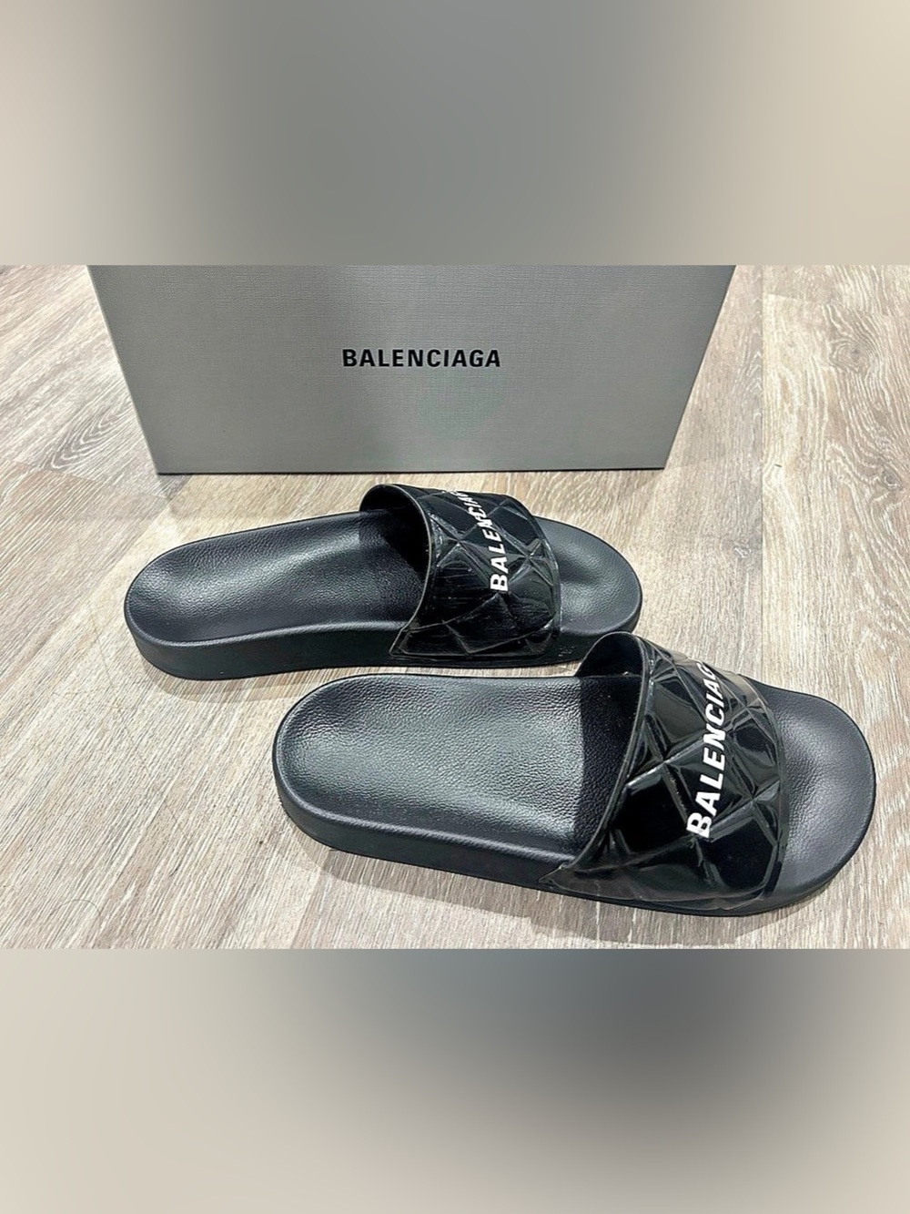 Balenciaga Pool Slide Sandal Slides Black EU 39
